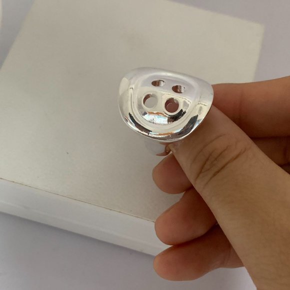 UNO de 50 Collection Classics Melted Button Ring Silver - Picture 7 of 7